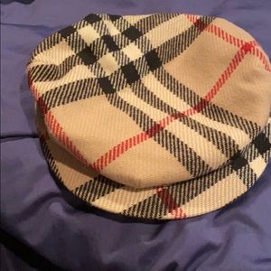 Burberry newsboy hat